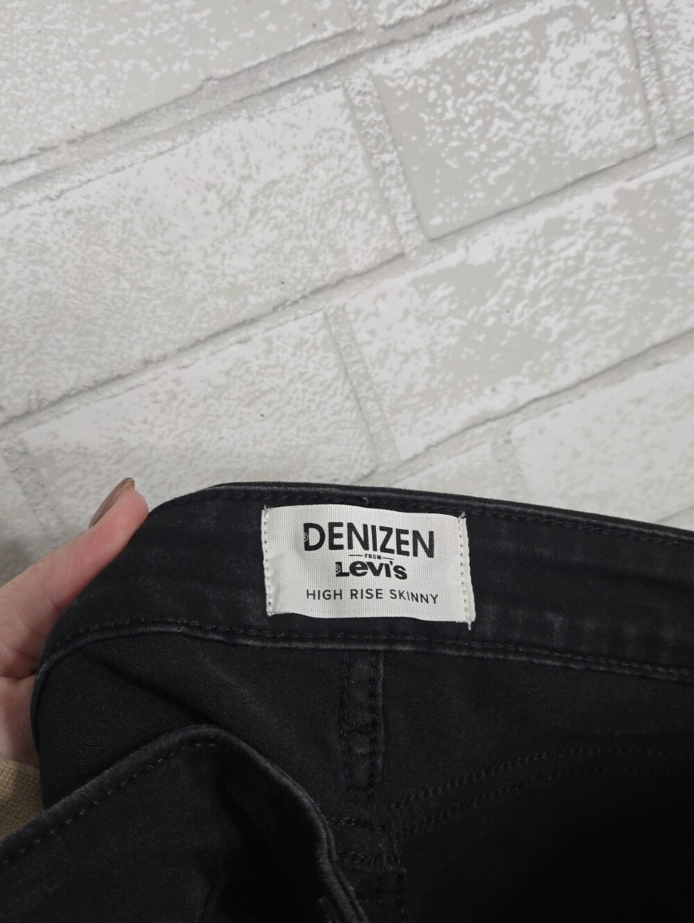 Denizen from Levi's high rise skinny jeans - Picture 14 of 16